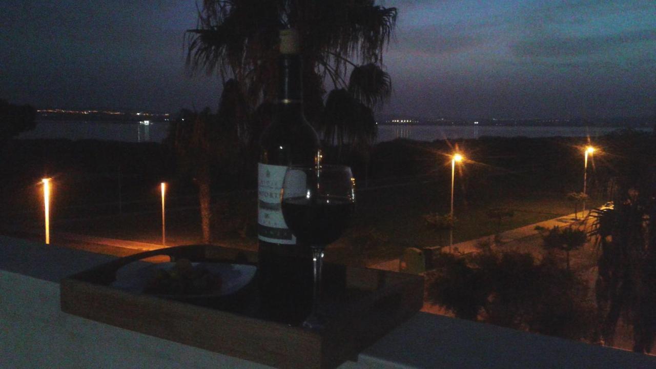 Bnb Casa Frente Al Lago Rosa Torrevieja Ngoại thất bức ảnh