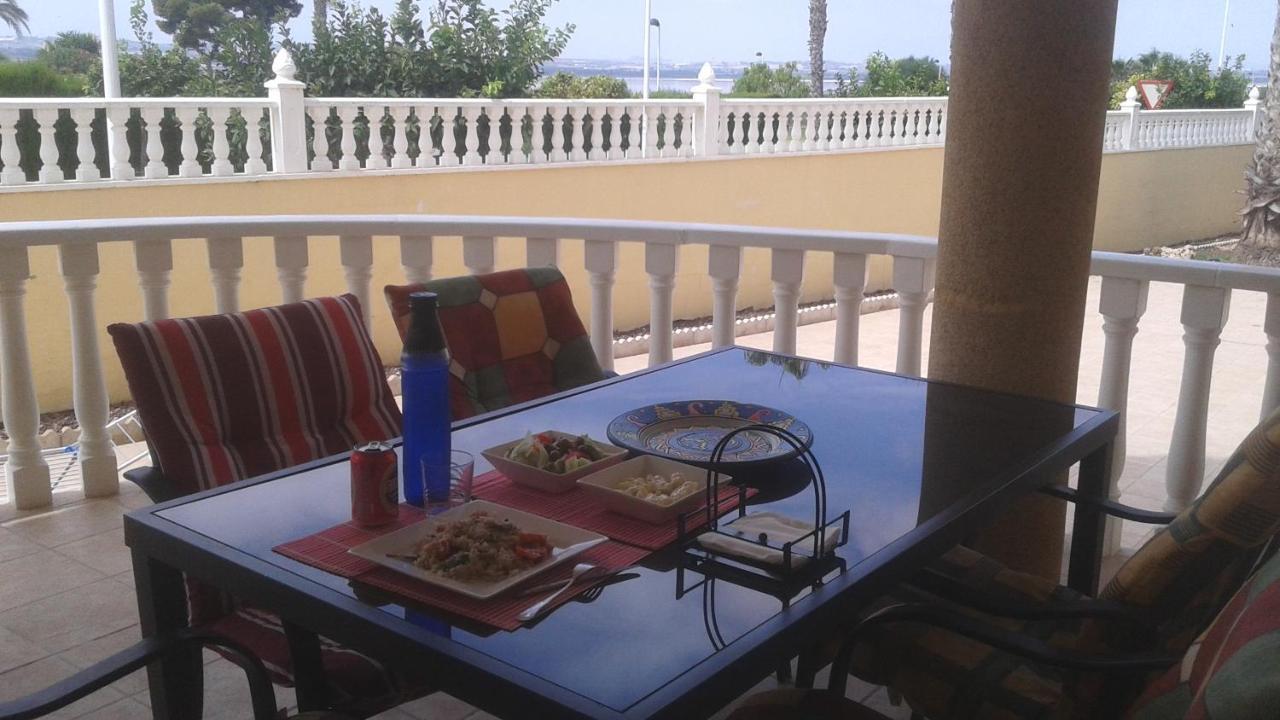 Bnb Casa Frente Al Lago Rosa Torrevieja Ngoại thất bức ảnh
